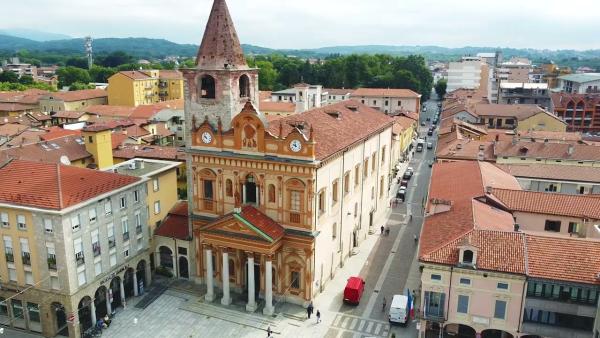 B&B vicino Borgomanero con panorama delle colline del Nebbiolo amere accoglienti B&B Maggiora Lago d'Orta Piemonte